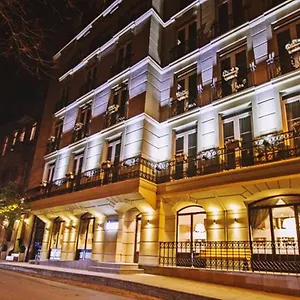 art-boutique-hotel.alltbilisihotels.com/